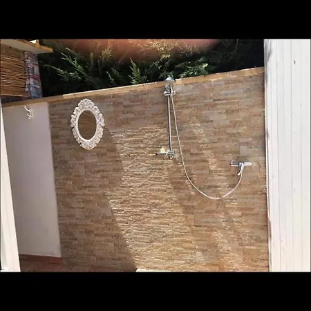 Casa Vacanza Diego Disponibile Con Vasto Giardino Posto Auto